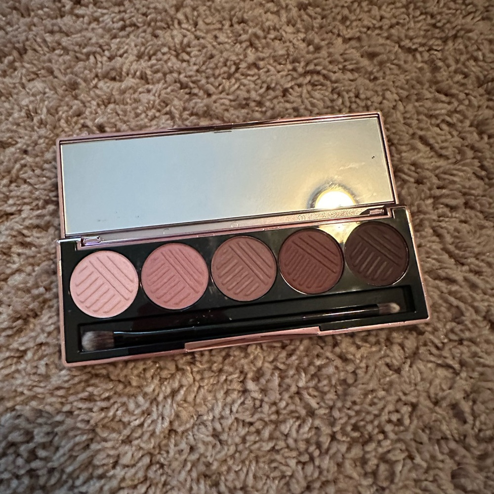 Dose of colors eyeshadow palette